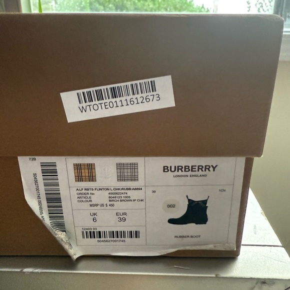 Burberry - Picture 6 of 7